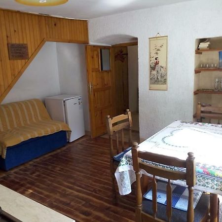 Apartman Dinko Lubenice Ngoại thất bức ảnh