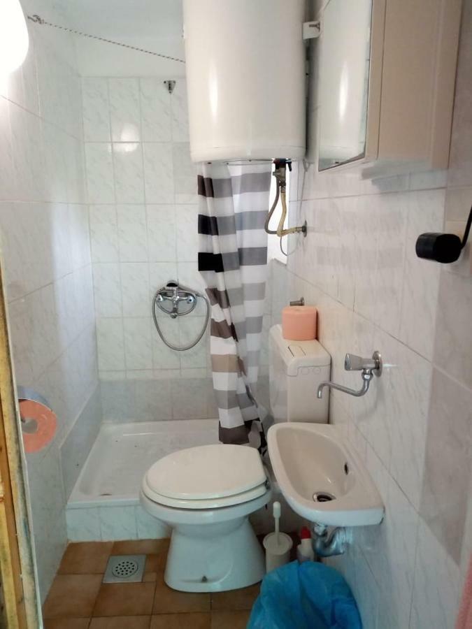 Apartman Dinko Lubenice Ngoại thất bức ảnh
